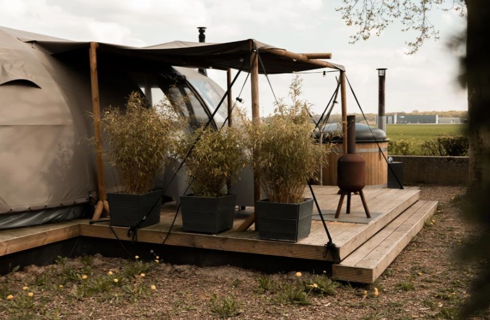 Glamping in een Panoramadome met hottub