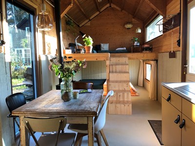 Tiny House in een paardenstal Tiny House in een paardenstal