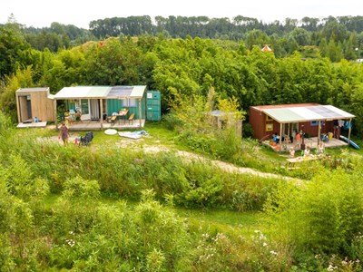 Unieke overnachting in een Zeecontainer met privé-sanitair Unieke overnachting in een Zeecontainer met privé-sanitair