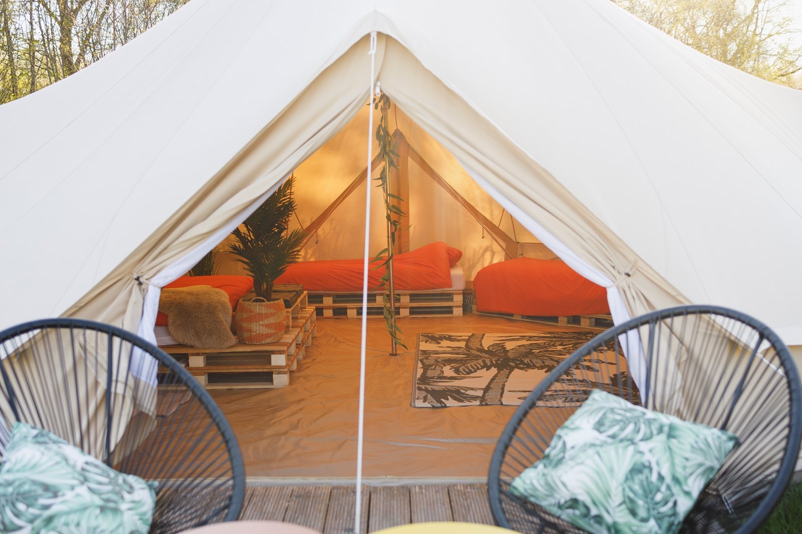 Logeer in een Afrikaanse Bell Tent bij de alpaca's