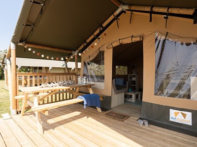 Safaritent tegen de duinen en op 10 minuten van het strand Safaritent tegen de duinen en op 10 minuten van het strand