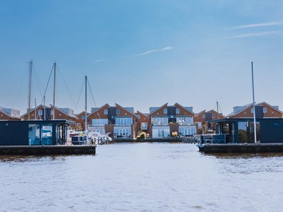 Luxe Havenlodge op het Uitgeestermeer Luxe Havenlodge op het Uitgeestermeer