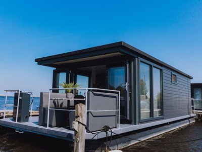 Luxe Havenlodge op het Uitgeestermeer Luxe Havenlodge op het Uitgeestermeer