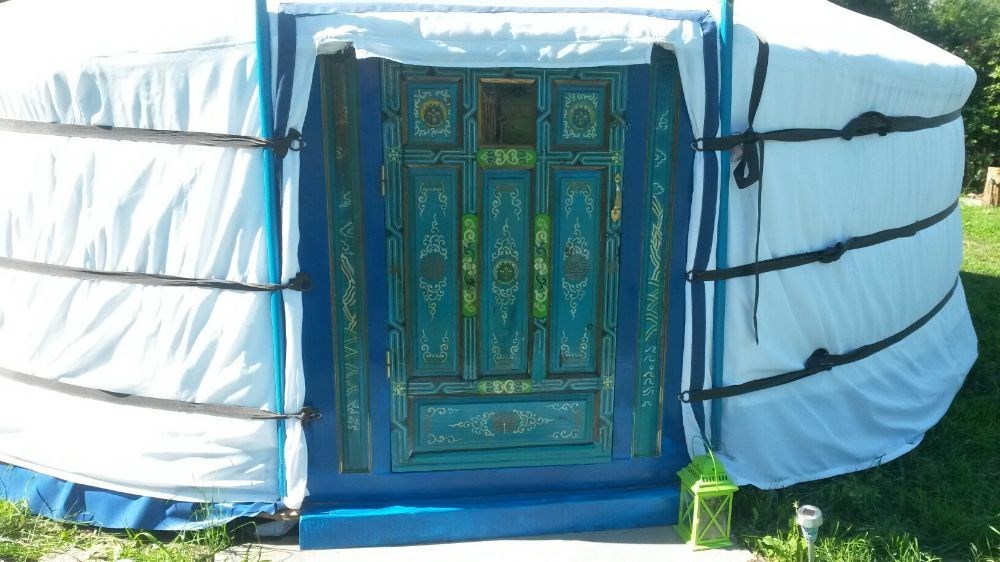 Authentieke Mongoolse Yurt in de natuur