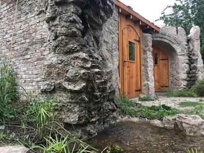 Unieke Natuurtoren in middeleeuwse bouwstijl Unieke Natuurtoren in middeleeuwse bouwstijl