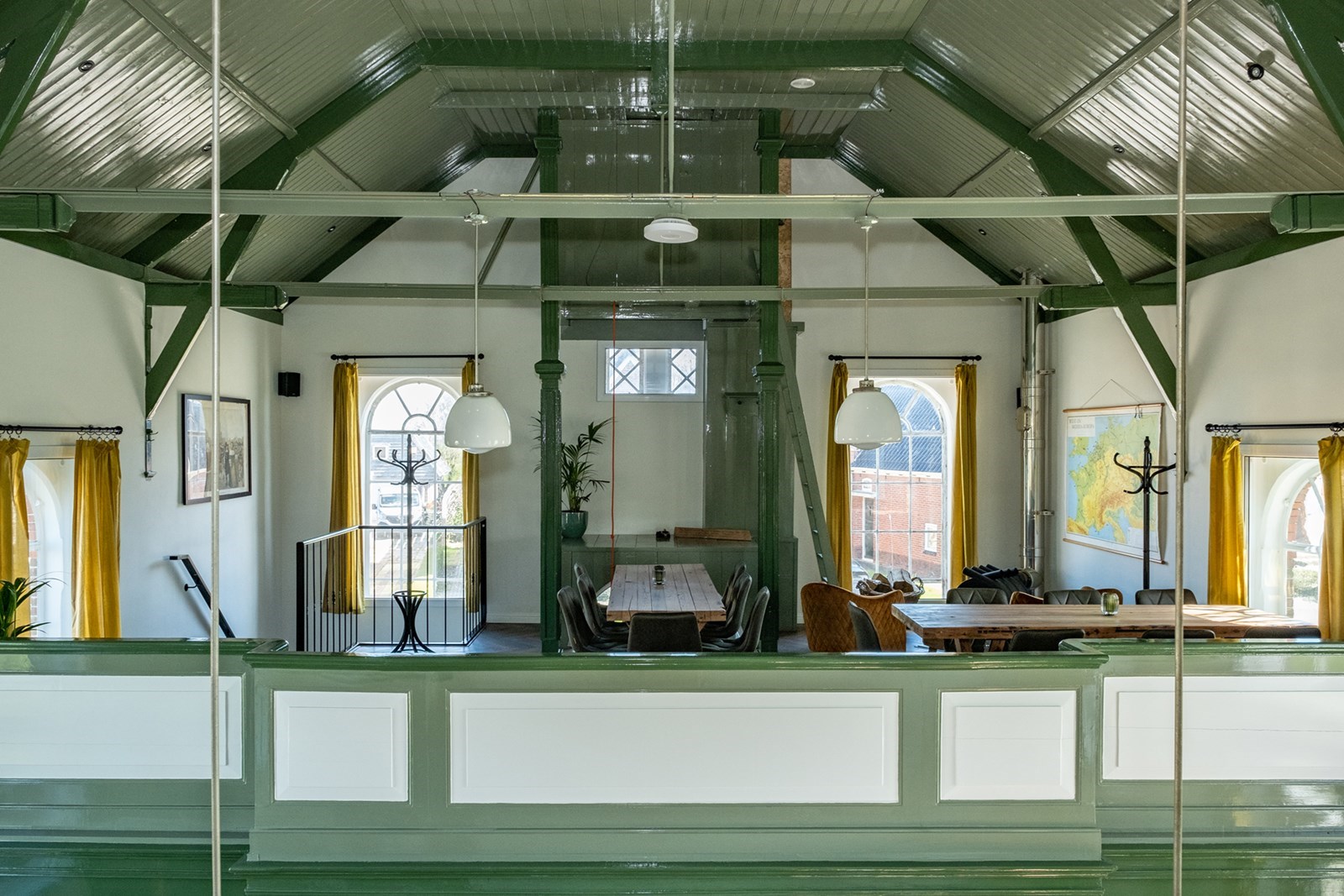 Slapen in een unieke kamer in een Kerk