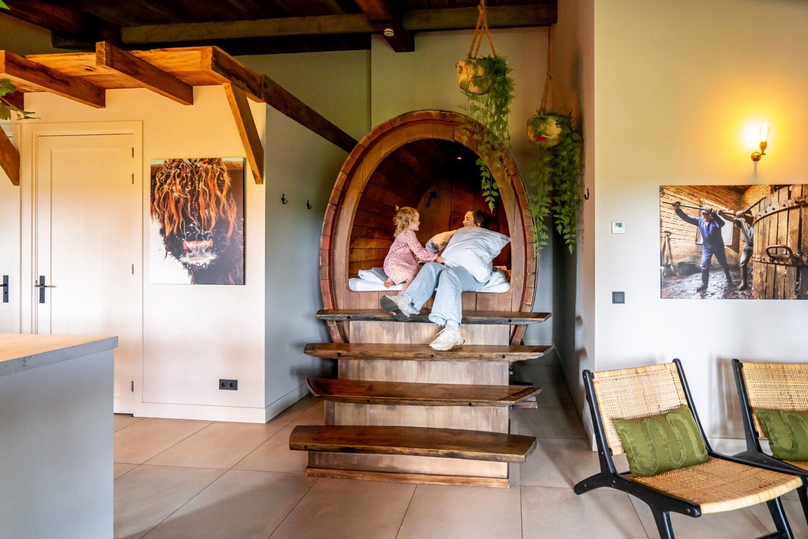 Luxe Wijnlodge met wijnvat bed