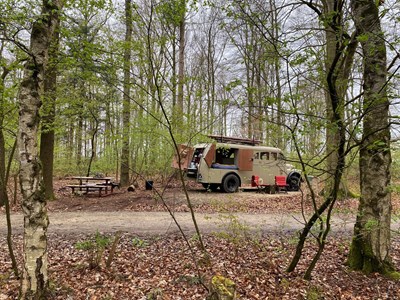 Bijzonder overnachten in een Brandweerbus uit 1952 Bijzonder overnachten in een Brandweerbus uit 1952