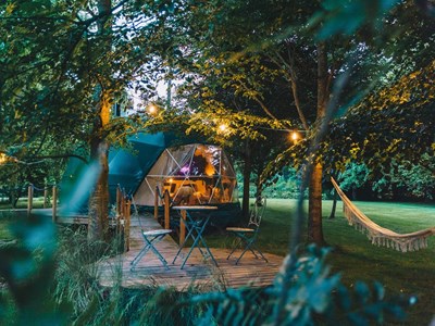 Glamping in een sprookjesachtige Dome met hottub Glamping in een sprookjesachtige Dome met hottub