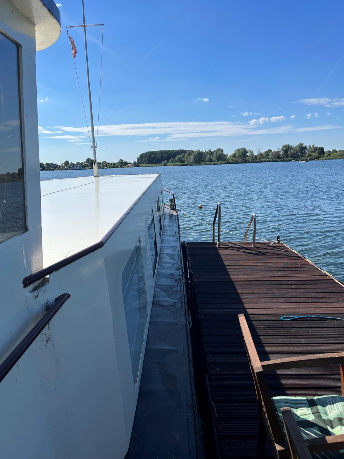 Slapen op het water op een Woonboot uit 1931