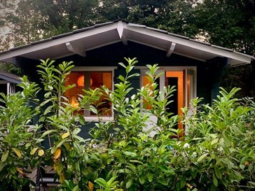 Romantische Waterlodge in bohemian stijl aan de Fluessen Romantische Waterlodge in bohemian stijl aan de Fluessen
