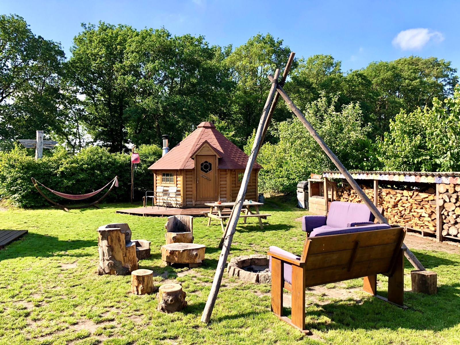 Origineel overnachten in een Finse Kota in Brabant