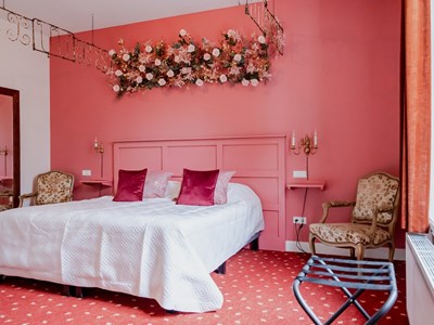 Romantische kamer in een monumentaal landhuis Romantische kamer in een monumentaal landhuis