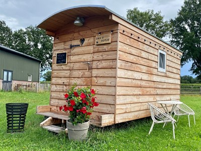Beleef de boerderij in een gezellig tiny house Beleef de boerderij in een gezellig tiny house