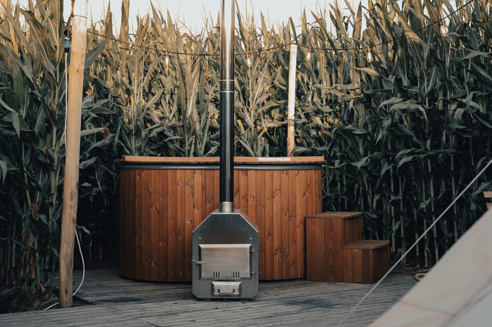 Glamping tussen de maïsvelden met privé hottub