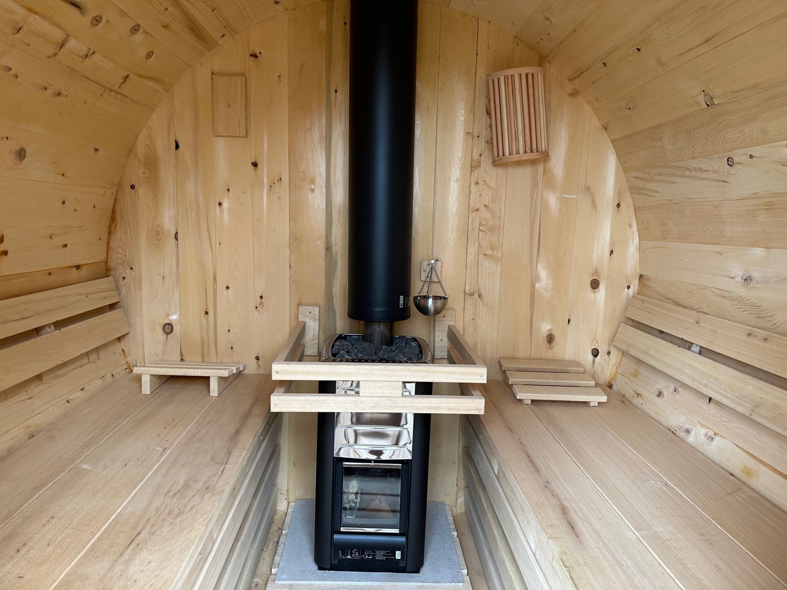 Slapen in een 200 jaar oude boerderij met houtgestookte sauna en hottub