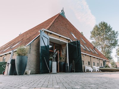 Johan Cruyff suite in een 200 jaar oude boerderij met houtgestookte sauna en hottub Johan Cruyff suite in een 200 jaar oude boerderij met houtgestookte sauna en hottub