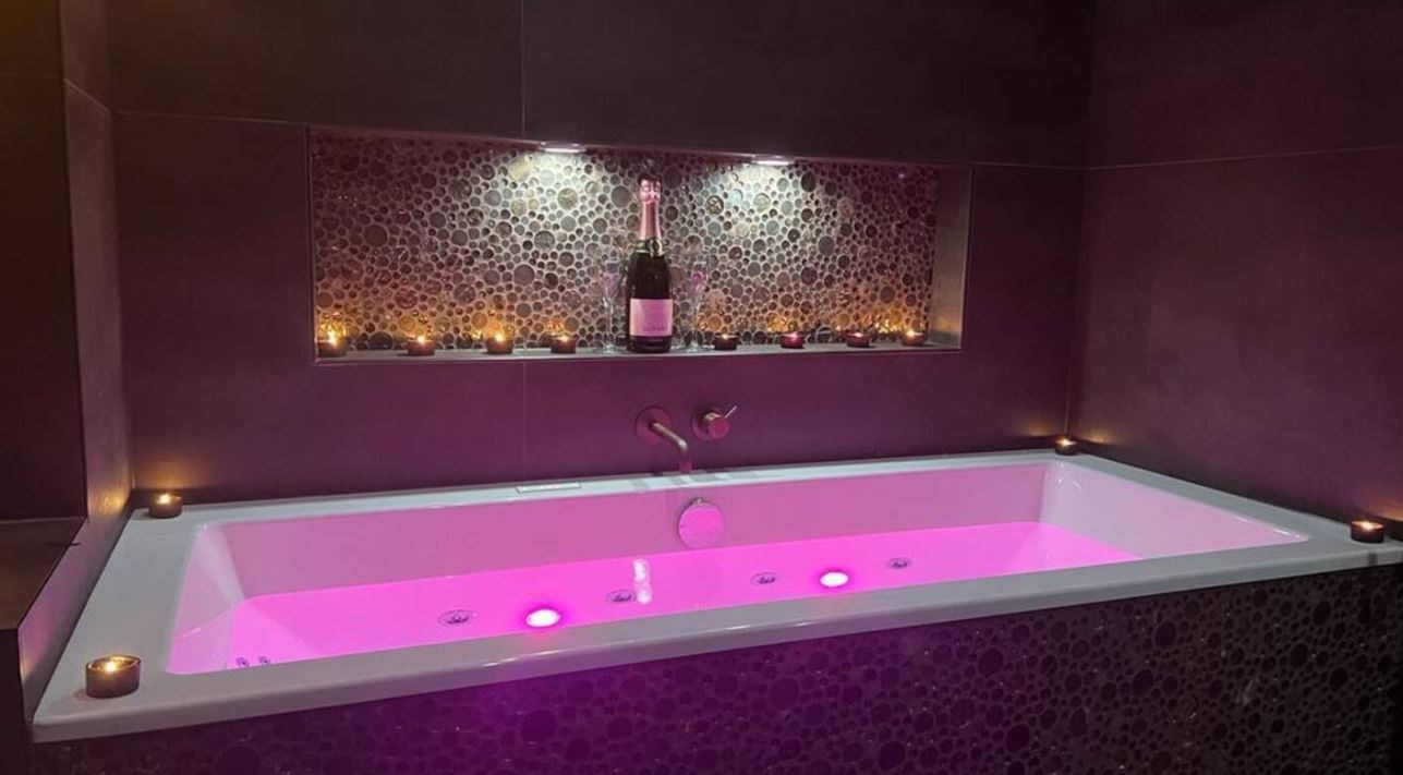 Romantische overnachting in een 17e eeuws hofje in het hart van Haarlem