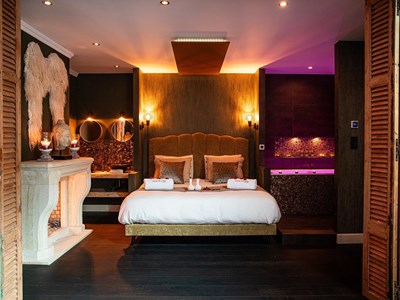 Romantische overnachting in een 17e eeuws hofje in het hart van Haarlem Romantische overnachting in een 17e eeuws hofje in het hart van Haarlem