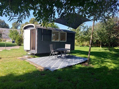 Pipowagen met een weids uitzicht over de velden Pipowagen met een weids uitzicht over de velden