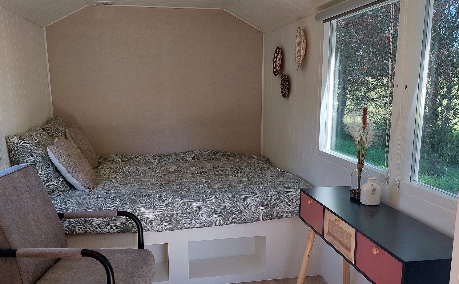 Pipowagen met een weids uitzicht over de velden