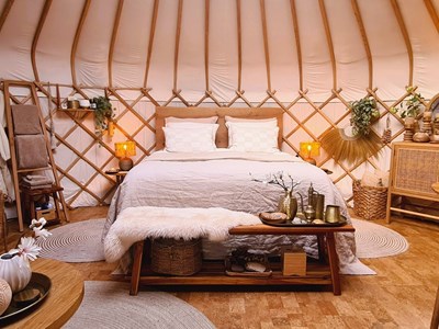 Een yurt waar je als vanzelf helemaal zen wordt Een yurt waar je als vanzelf helemaal zen wordt