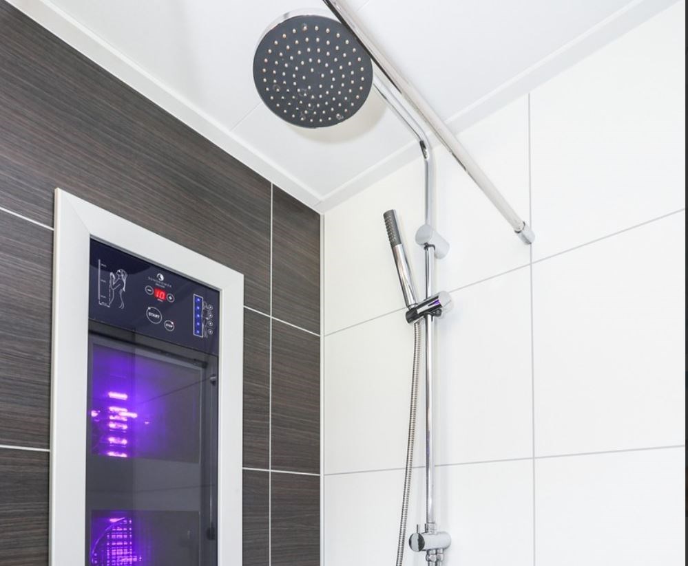 Wellness vakantiehuisje met jacuzzi, houtgestookte barrelsauna en sunshower