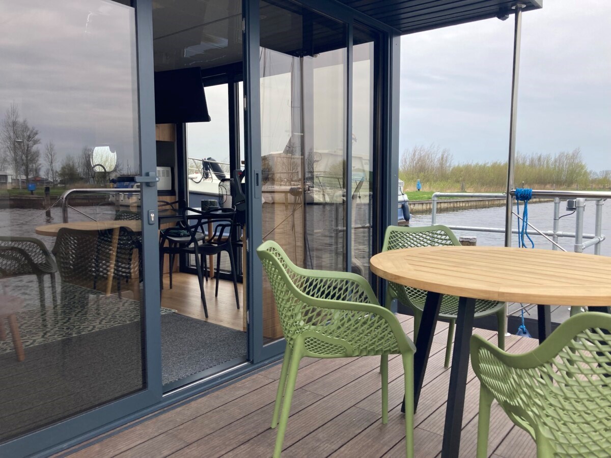 Luxe Houseboat met fantastisch uitzicht