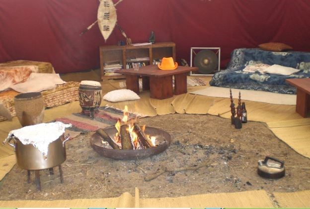 Indianen tipi voor 4 personen op een onbewoond eiland