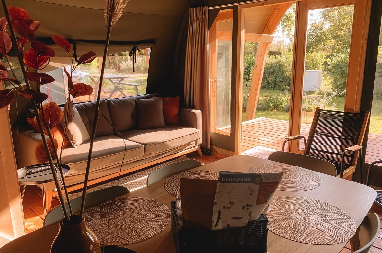 Glamping in een luxe Duin Glamp tent