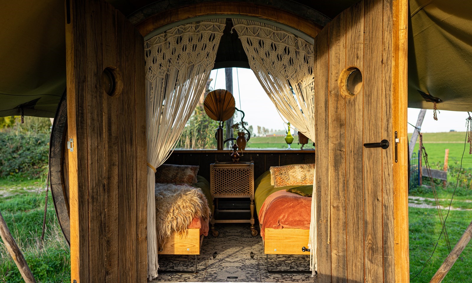 Slapen in een Wijnvat met prachtig panorama uitzicht