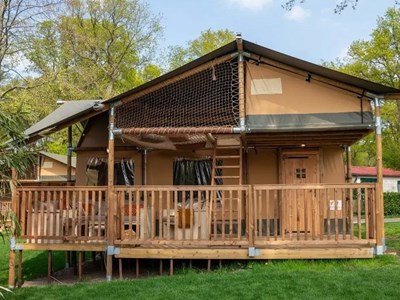 Grote Glamping tent met douche en toilet Grote Glamping tent met douche en toilet