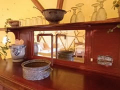 Dome met uitzicht over de weilanden en het water Dome met uitzicht over de weilanden en het water