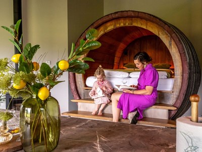 Overnachten in een unieke Wijnlodge en slapen in een echt Wijnvat Overnachten in een unieke Wijnlodge en slapen in een echt Wijnvat
