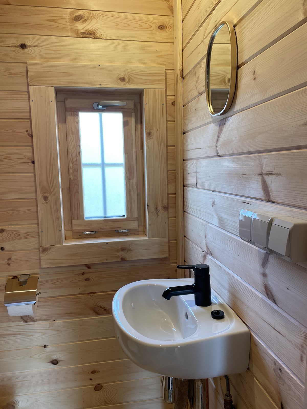 Knusse POD tegen de duinen en op 10 minuten van het strand