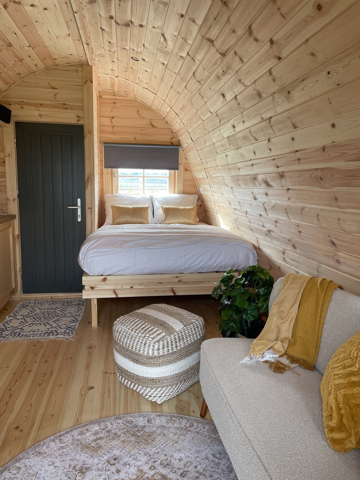 Pod met uitzicht op de duinen en op 10 minuten fietsen naar het strand