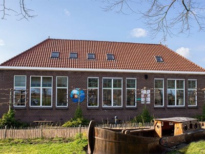 Overnachten in een voormalige basisschool Overnachten in een voormalige basisschool