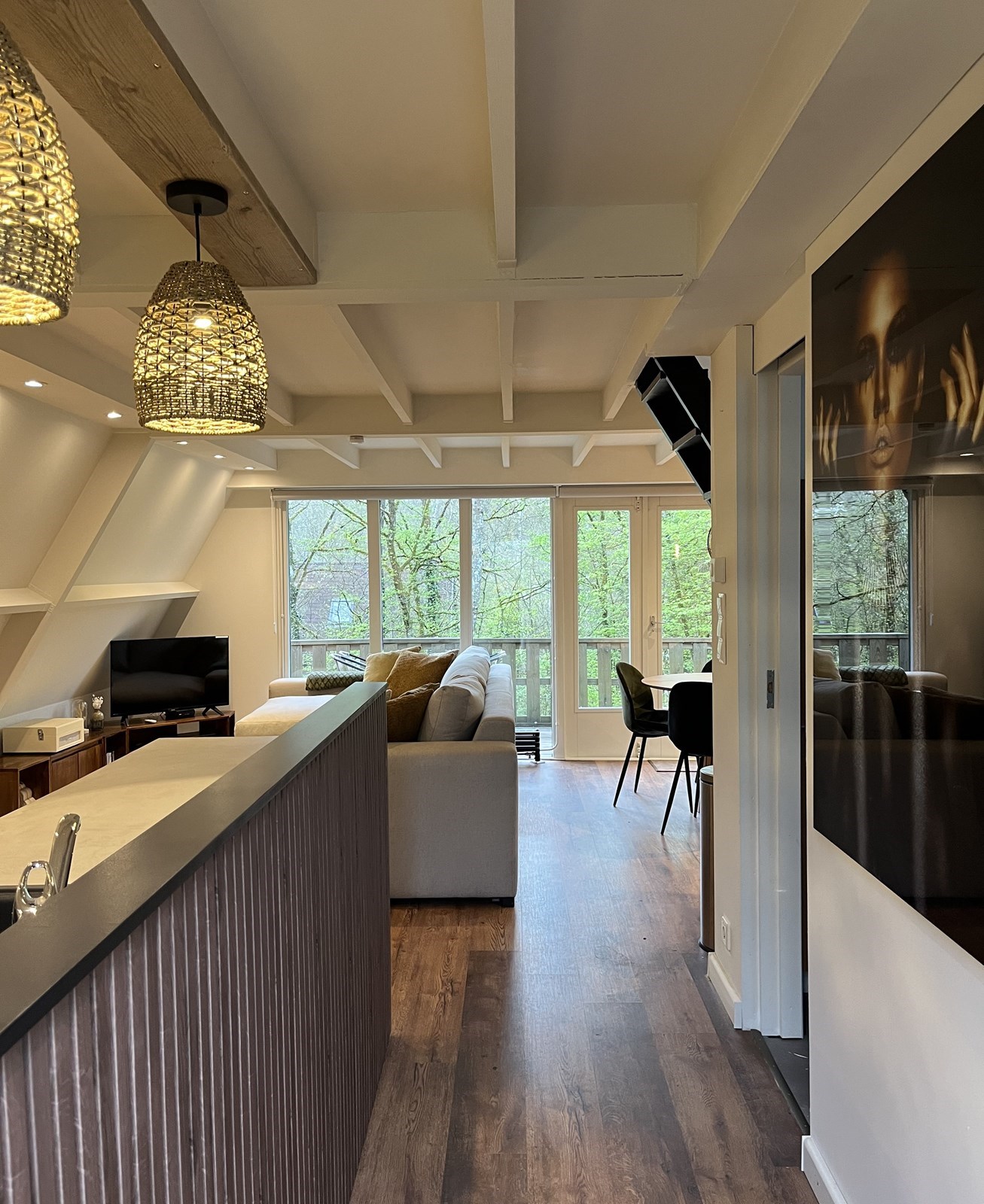 Bijzonder Piramide vorm chalet in de Ardennen