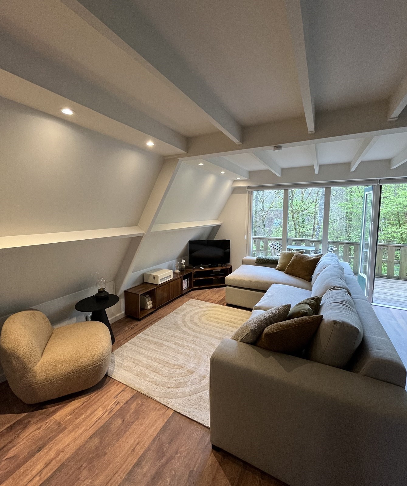 Bijzonder Piramide vorm chalet in de Ardennen