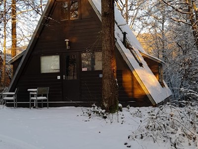 Bijzonder Piramide vorm chalet in de Ardennen Bijzonder Piramide vorm chalet in de Ardennen