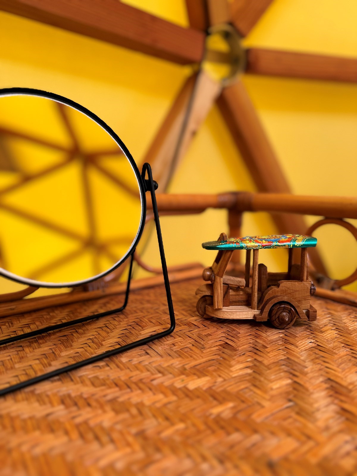 Slapen in een Thaise Dome met sterrendak