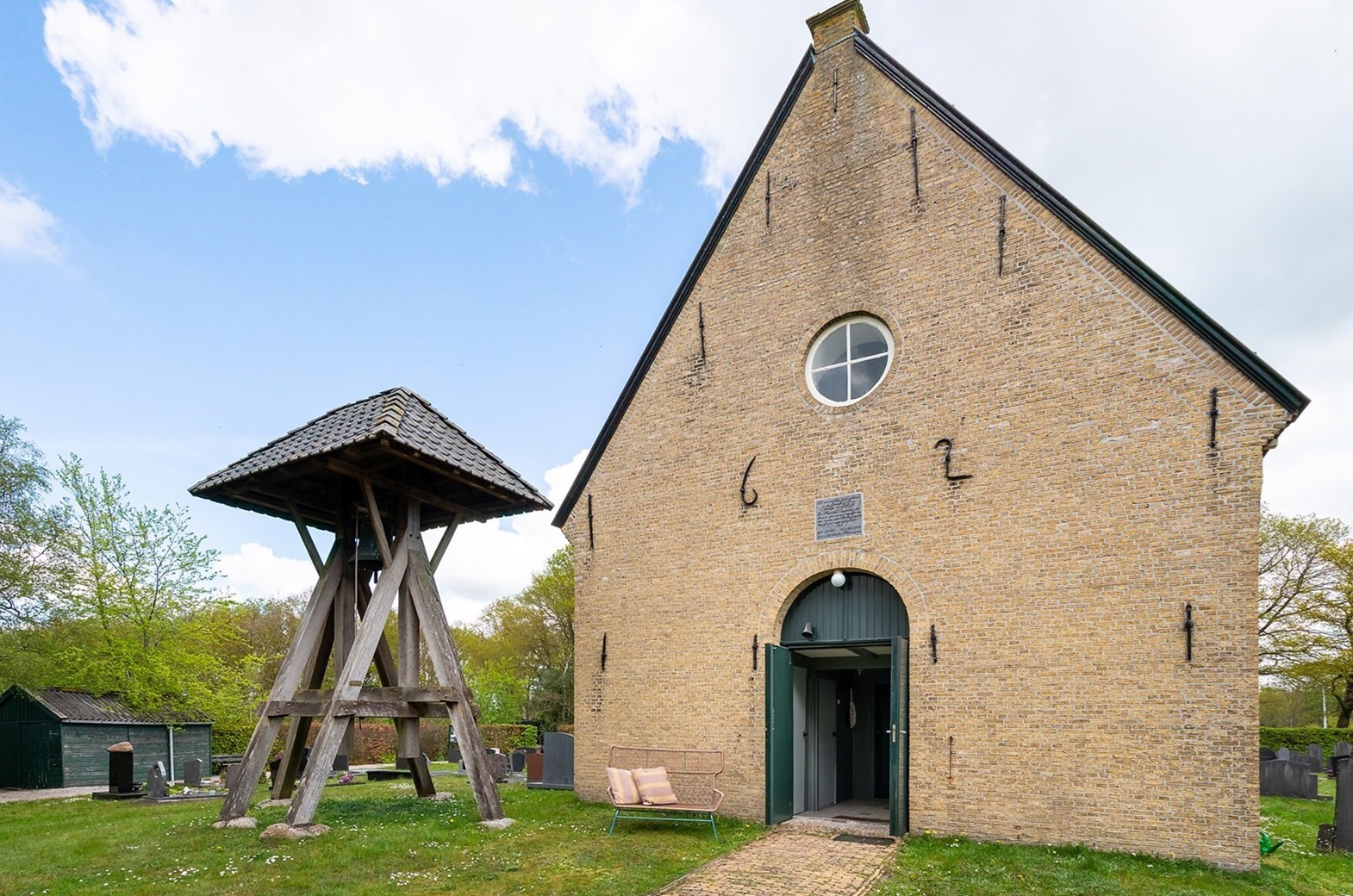 Kerkje uit 1621 met verrassend hippe inrichting