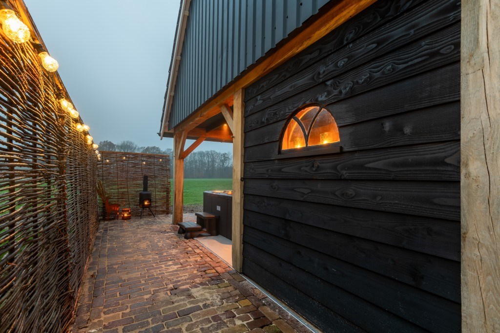 Groot vakantiehuis op een historische Erve