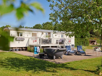 Superdeluxe Pipowagen met hottub, zwembad, airco & verwarming Superdeluxe Pipowagen met hottub, zwembad, airco & verwarming