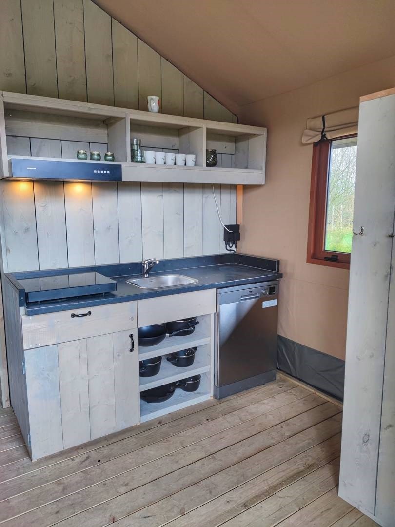 Gezellige glamping lodge op vakantiedomein