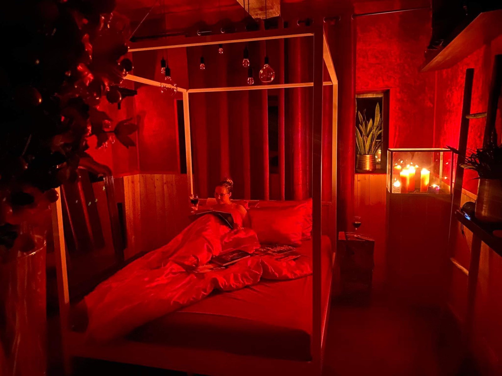 Romantisch overnachten in een Love Kot in een voormalige vlasfabriek