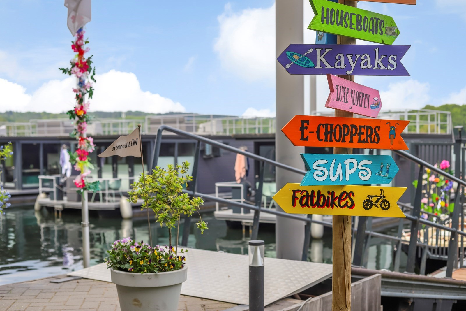Houseboat met uitzicht over de Mookerplas