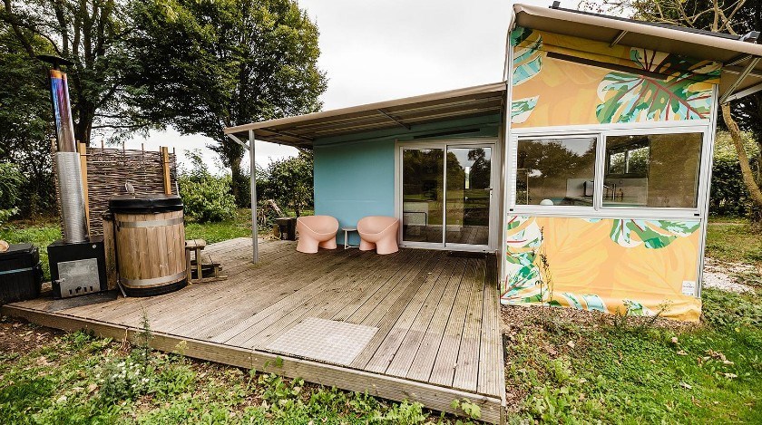 Ibiza Lodge met privé hottub in Limburg