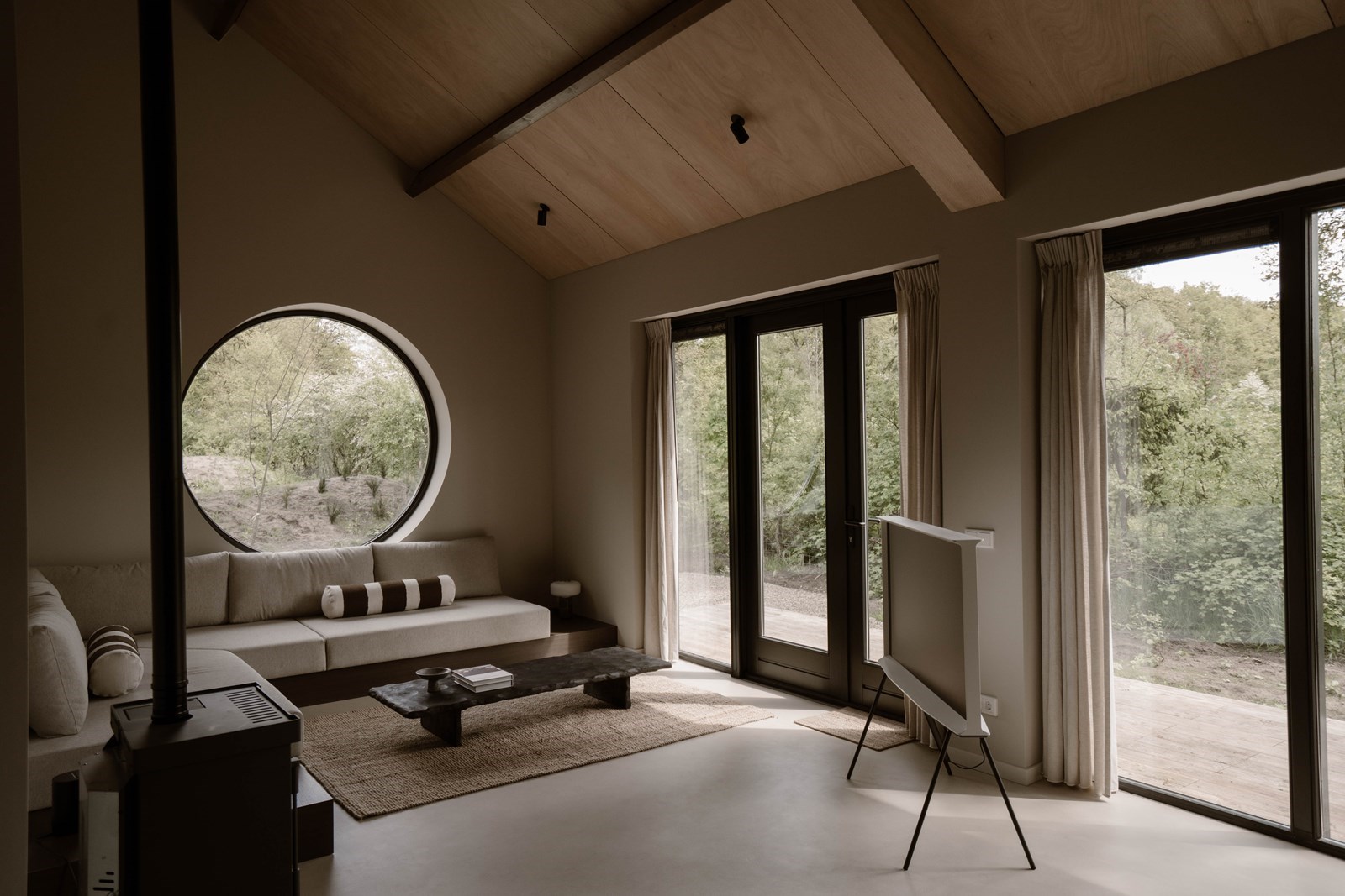 Bijzondere cabin met hottub in Japandi-stijl