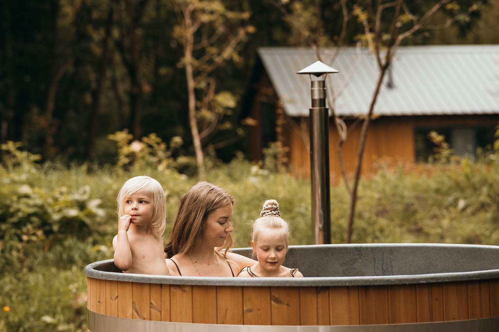 Bijzondere cabin met hottub in Japandi-stijl